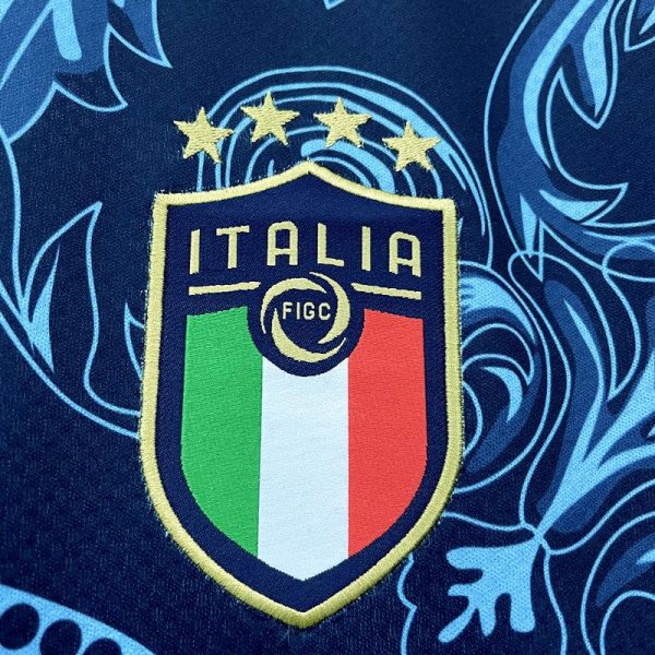 Italie maillot versace concept 2023 2024