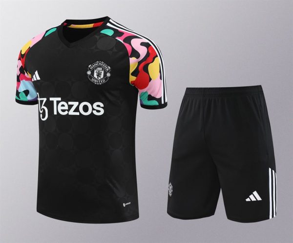 Kit maillot manchester united 2024 2025