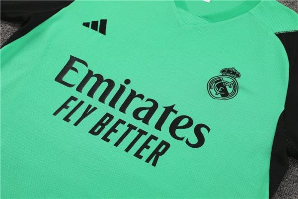 Kit maillot real madrid 2024 2025