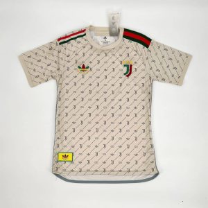 Juventus maillot foot 2024 2025 concept Gucci