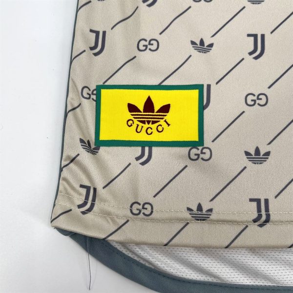 Juventus maillot foot 2024 2025 concept gucci