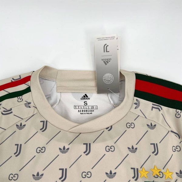 Juventus maillot foot 2024 2025 concept gucci