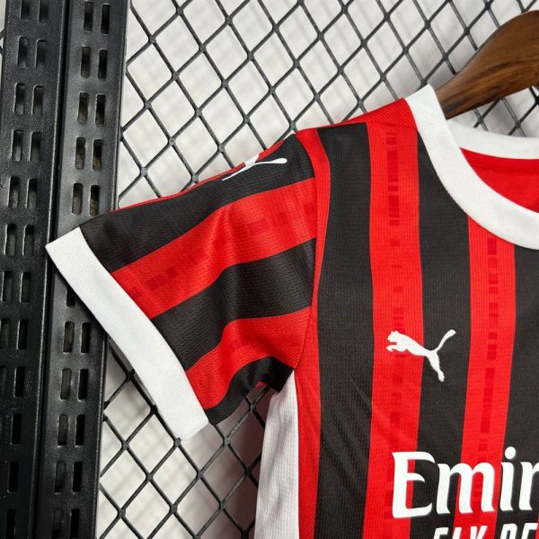 Kit enfant ac milan 2024 2025