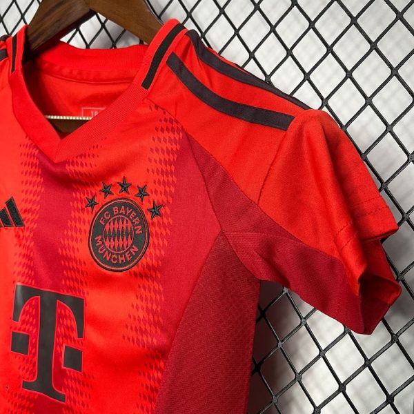 Kit enfant bayern munich 2024 2025