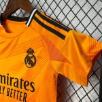 Kit Enfant Real Madrid 2024 2025 Extérieur