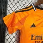 Kit Enfant Real Madrid 2024 2025 Extérieur