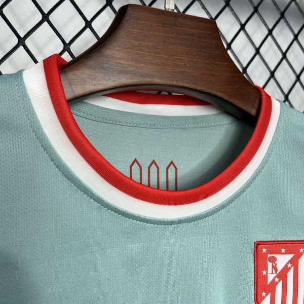 Kit enfant atletico madrid