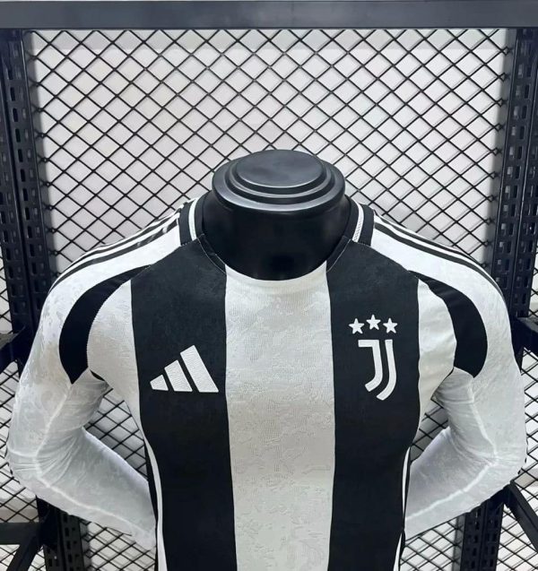 Juventus maillot foot domicile 204 2025  manches longues