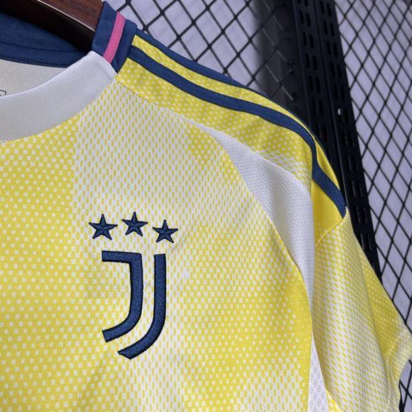 Juventus maillot foot extérieur 2024 2025