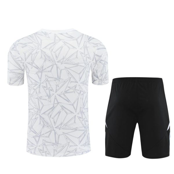 Kit maillot real madrid  entraînement 2024 2025