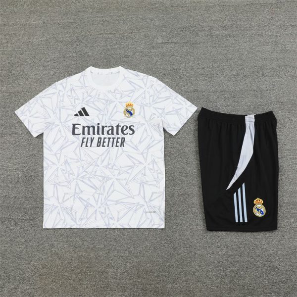 Kit maillot real madrid  entraînement 2024 2025