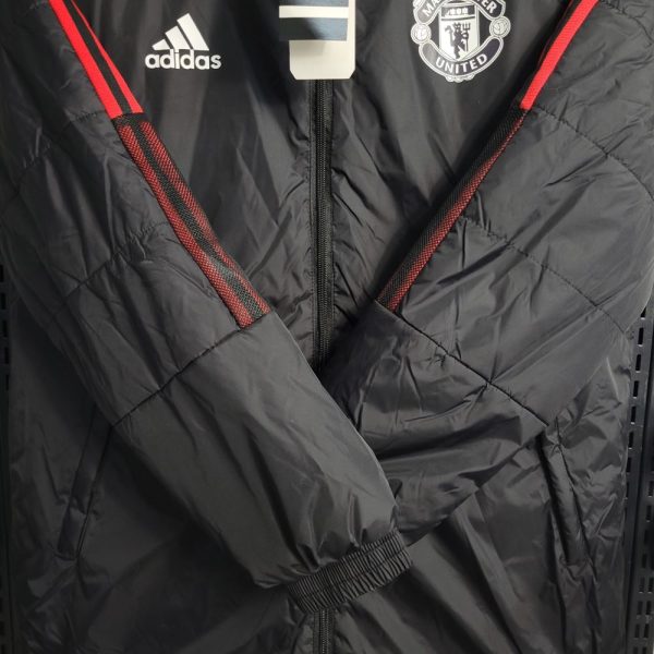 Veste / survêtement manchester united 2023 2024